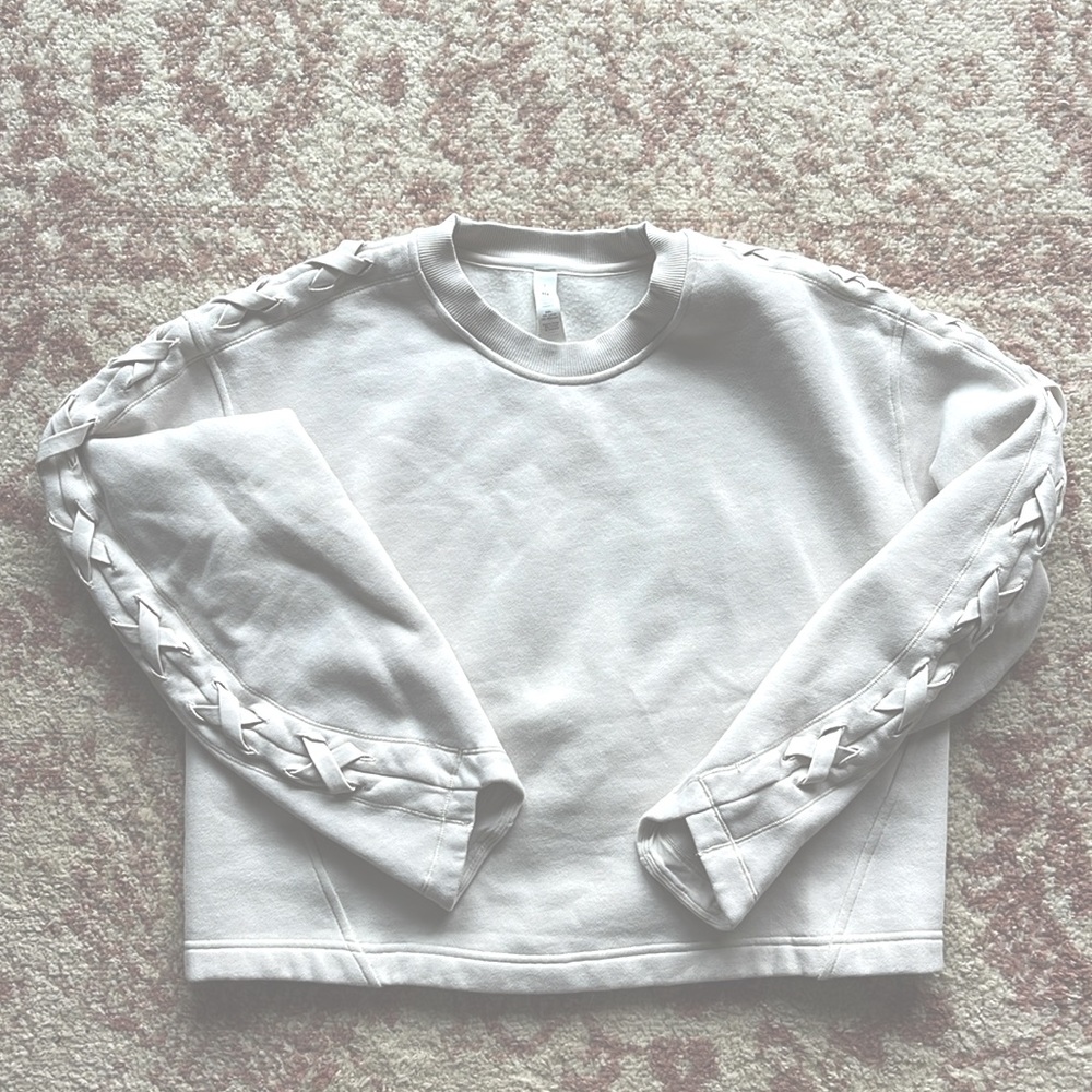 Lululemon size 6 Opal braided sleeve sweatshirt